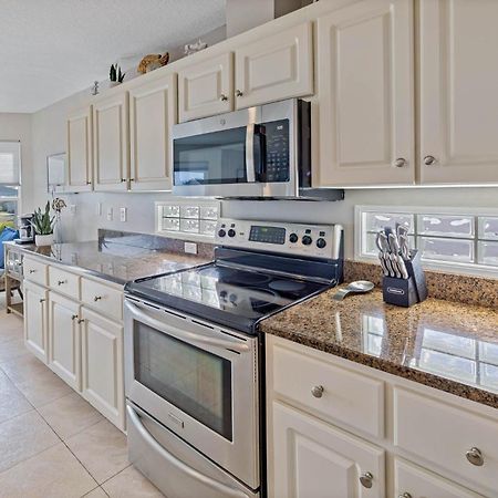 5 Bed3Bath Waterfront Pool Home With Full Gym, Office, And Heated Pool! Hernando Beach Exteriör bild