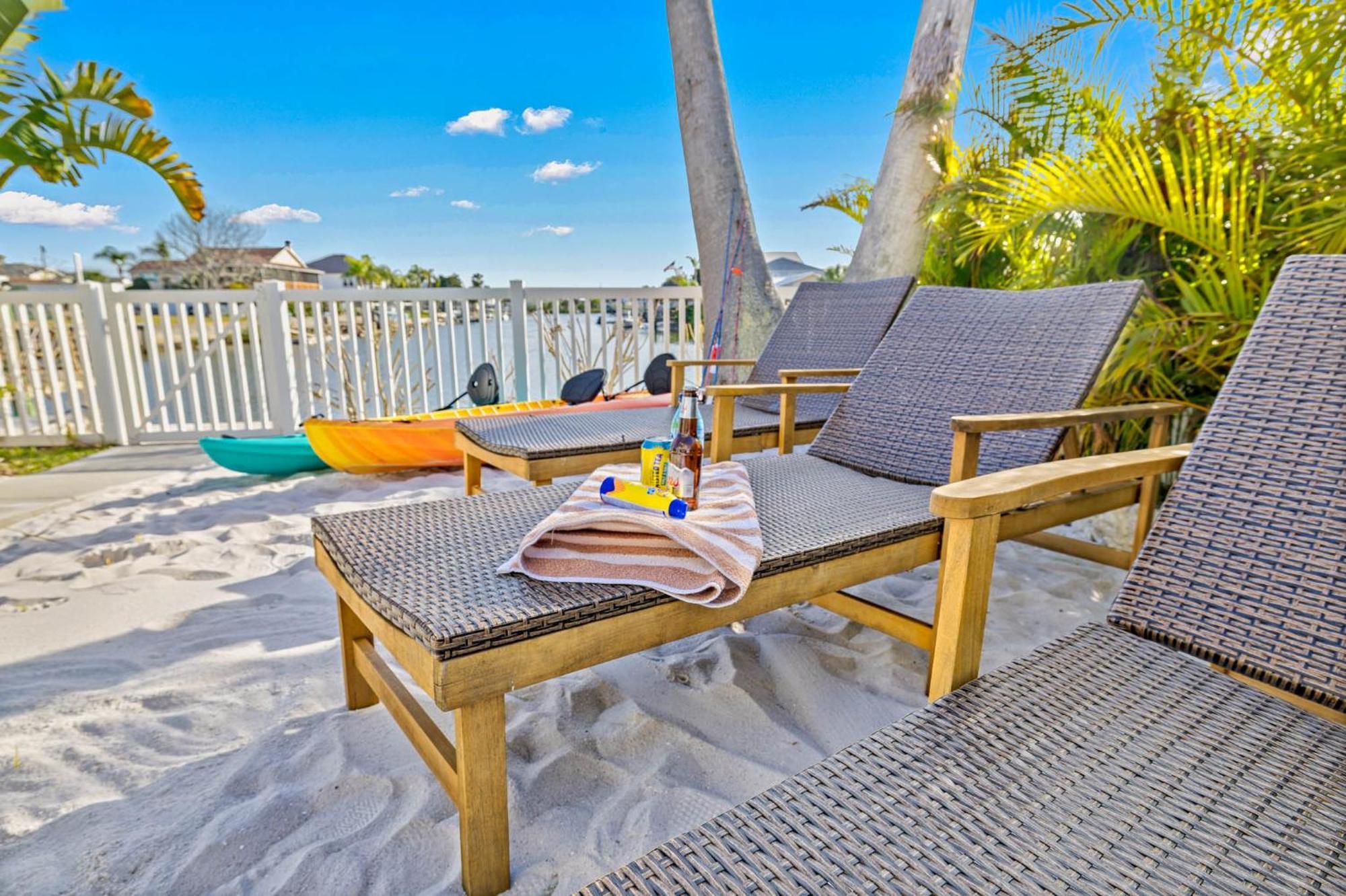 5 Bed3Bath Waterfront Pool Home With Full Gym, Office, And Heated Pool! Hernando Beach Exteriör bild